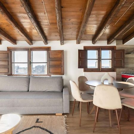 Atico Con Terraza En Lavapies Alquiler Temporal Lägenhet Madrid Exteriör bild
